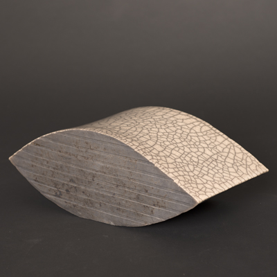 Simon Hof: metallische Raku Keramik
