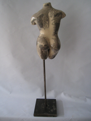 Simon Hof: Weiblicher_Raku_Torso